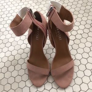 New! Nude/pale pink open toe heel